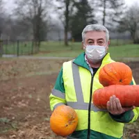 Les dernières cucurbitacées du potager municipal de Limoges viennent d’être récoltées par Patrick Garnaud. © F. Pigot/Apap