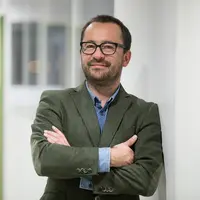 Docteur en biotechnologie, Benjamin Gonzalez est PDG de Metex, qu'il a fondée en 1999, en phase de développement industriel et commercial.   © Metex