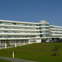 Les 100 membres de l'équipe de restauration du CHU du Mans sont au travail.