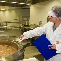 Le syndicat mixte Udsis dispose de deux cuisines centrales à Millas et Elne.