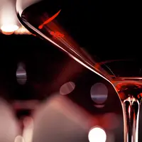 Plus des deux tiers de la perte d'excédent commercial en produits transformés en avril 2020 concerne les vins et spiritueux.  © FEVS