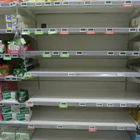 Rayon de farine dévalisé ce printemps pendant le confinement en France. © S. C.