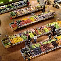 Supermarché vente fruits et légumes