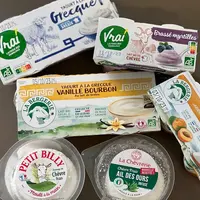 Olga détient plusieurs marques de produits aux laits de chèvres et de brebis, bio et conventionnel.