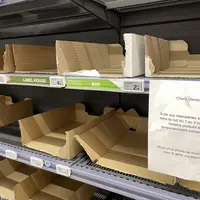 En Bretagne, les rayons d’œufs étaient vides à cause des difficultés logistiques entraînés par la tempête Ciaran.