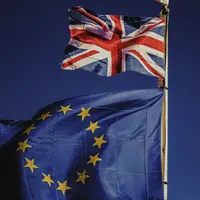 drapeau britannique et européen