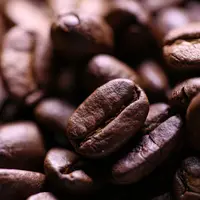 Des grains de café torréfiés
