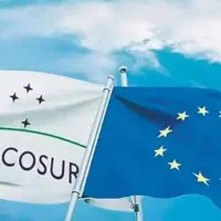 les drapeaux de l'UE et du Mercosur côte à côte