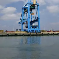 conteneurs sur le ports du havre