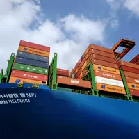 conteneurs sur un bateau