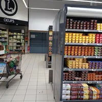 chariot dans un hypermarché