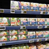 petits pots bébé en supermarché