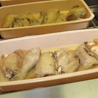 Poulet servi en cantine