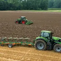 La nouvelle charrue à largeur variable Amazone Teres 300 se décline en sécurité boulon ou non-stop hydraulique.
