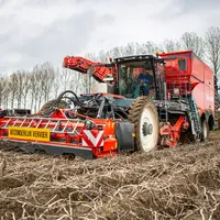 Arracheuse de pommes de terre automotrice Enduro Réussir Machinisme