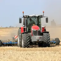 Stéphane Prochasson a testé pendant une semaine en août le tracteur Massey Ferguson MF8S.265.