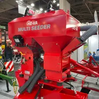 La double trémie de la combinaison de semis He-Va sur base de décompacteur emporte deux fois 100 litres.