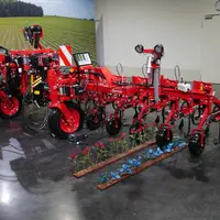 Le traitement localisé sur le rang permis par la cuve frontale SprayHub de Lemken Steketee permet d'économiser de 40 à 60 % de bouillie.
