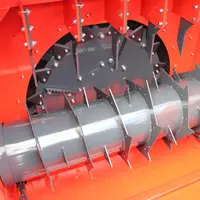 La pailleuse broyeuse Shredder d'Euromark reçoit un démêleur à entraînement hydraulique. © D. Laisney