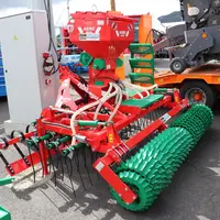Distribué par Agripartner, le régénérateur de prairie Agro-Masz présente une largeur de travail de 3 m. © D. Laisney