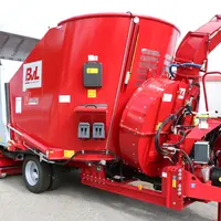 La désileuse-mélangeuse traînée V-Mix Fill de BVL reçoit un système de graissage automatique et une assistance hydraulique pour la turbine de paillage