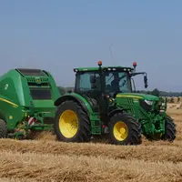 Essai de la presse à balles rondes John Deere V451M par la rédaction Réussir Machinisme © L. Vimond