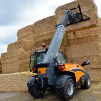 Le chargeur télescopique compact  GIANT GT 5048 offre une hauteur de levage de 4,80 m © Tobroco Giant