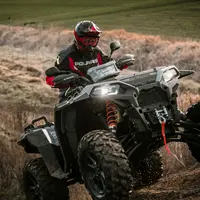 Le quad Polaris Sportsman XP 1000 S présente une largeur de 144 cm. © Polaris