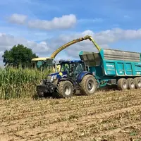 L'ETA adapte, en cours de journée, le nombre de remorques présentes en fonction de la distance entre les parcelles et le silo. © SARL TALIGOT