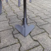 Le soc patte d'oie de chez Güttler d'une largeur de 200mm à angle d'attaque plat. © Güttler