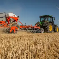 Le déchaumeur à disques indépendants Kuhn Optimer XL est disponible jusqu'à 12 m de large.  © Kuhn