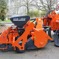 Le combiné de semis monograine Rotawin d’Agrowin International associe un fissurateur et une fraise rotative à marteaux travaillant en bandes de 24 cm