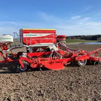 Le semoir Tegosem 500 prend place à l'avant du Terrasem de Pöttinger. © Pöttinger