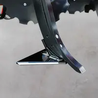 L'adaptation de larges ailerons permet aux cultivateurs à dents d'assurer un scalpage uniforme. © Horsch