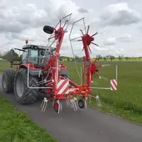 Les faneuses portées Agram Jet Fan 776 et 908 respectent au transport une largeur de 2,99 mètres.
