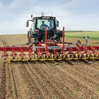La bineuse Flexcare V de Pöttinger peut intervenir sur des cultures de 25 à 160 cm d'interrang. © Pöttinger