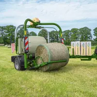 L’enrubanneuse traînée EasyWrap 165 T de Krone accepte des balles jusqu'à 1,65 m de diamètre et 1 650 kg.