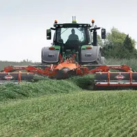 Le combiné de fauche papillon FC9330 RA de Kuhn se compose de deux lamiers Optidisc Elite à 8 assiettes.