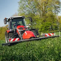 La faucheuse frontale MF DM 316 FP de Massey Ferguson intègre à lamier à 6 disques d’une largeur de 3,10 m