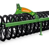 Le tasse-avant Amazone Nautilus se compose d'un rouleau autodirectionnel.