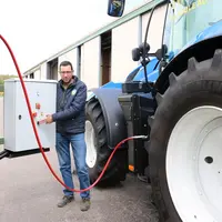 Christian Peterschmitt réalise le plein du tracteur en dix minutes.