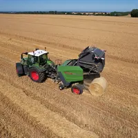 La presse à balles rondes Fendt Rotana 180 V XtraCut Profi bénéficie d'un automatisme gérant l'ouverture et la fermeture de la porte.