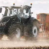 La nouvelle série Q de Valtra s'insère entre la série T et la série S.