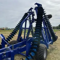 Le déchaumeur à chaînes Powerchain 800 de Dal-Bo mesure 3 mètres de large au transport.