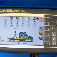 La presse enrubanneuse LT-Master F115 de Göweil se contrôle depuis le terminal tactile Profi plus L.