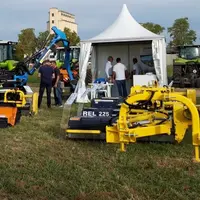 La gamme de broyeurs RMK de Rousseau dispose d'un châssis en Z.