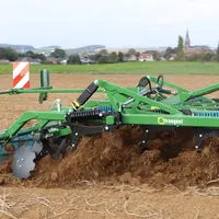 Le déchaumeur à dents Franquet Terramix convient aussi bien au déchaumage superficiel qu'à la fissuration profonde.