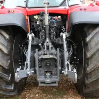 L'attelage arrière des tracteurs Massey Ferguson MF 6S 180 et 7S 180 est bien équipé