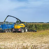 Ensileuse New Holland au travail