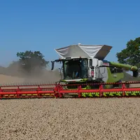 De plus entreprises de travaux agricoles pratiquent la prestation complète.